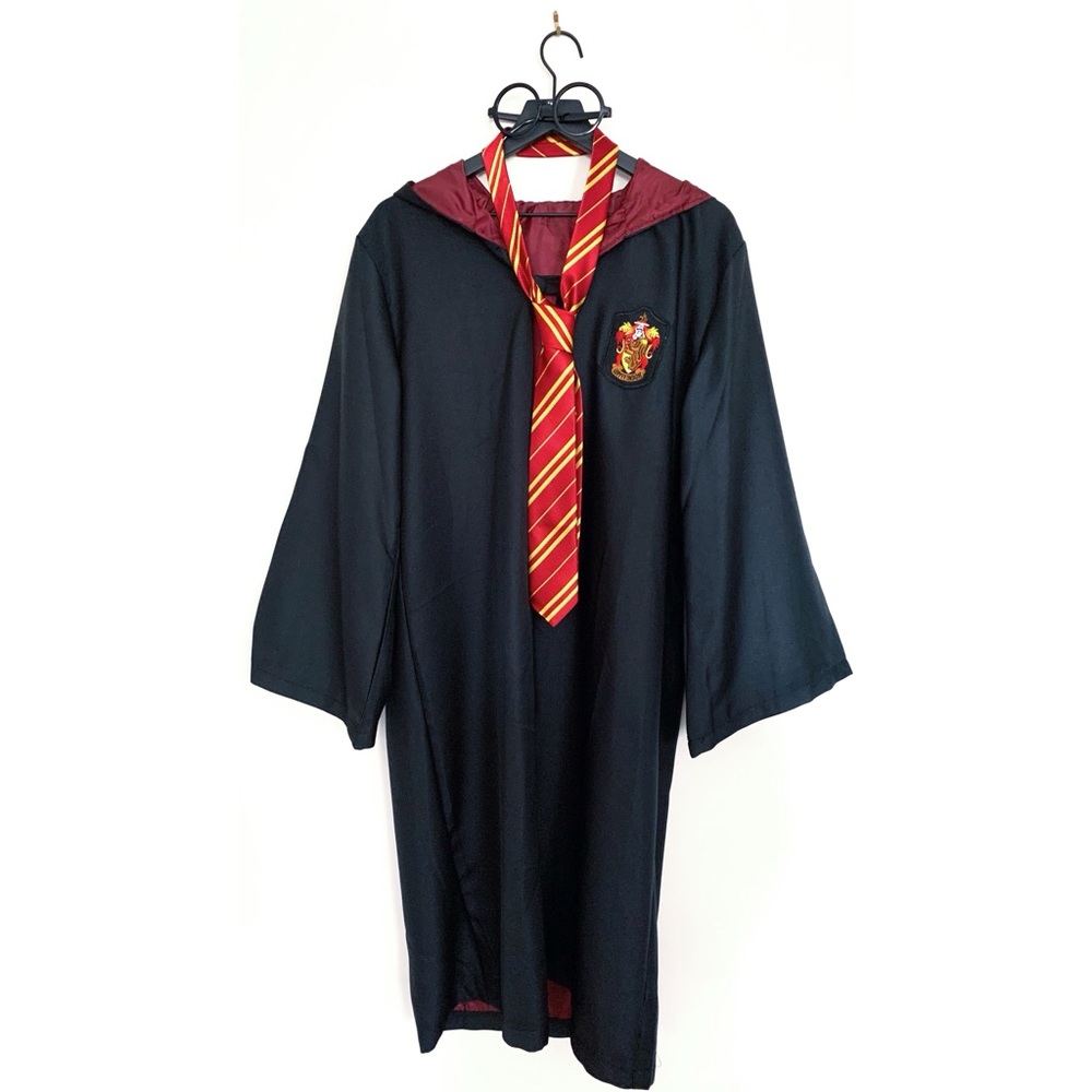 Harry Potter Gryffindor Halloween costume with robe, tie and glasses